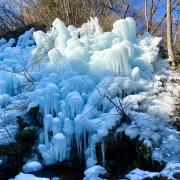 あしがくぼの氷柱 提供：（一社）横瀬町観光協会
